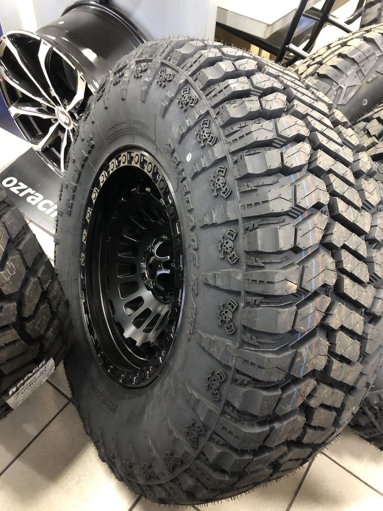 Koła Jeep Wrangler 5x127 9x17 ; opony 35x12,50R17