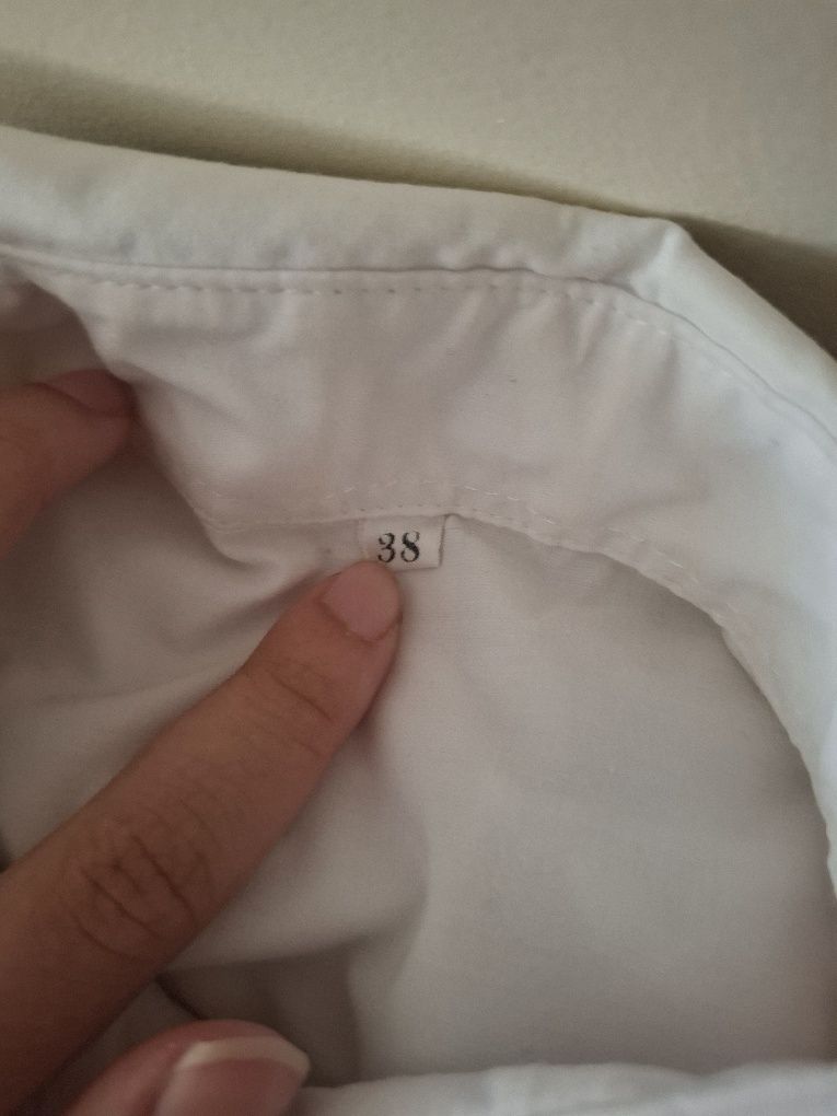 Traje académico como novo