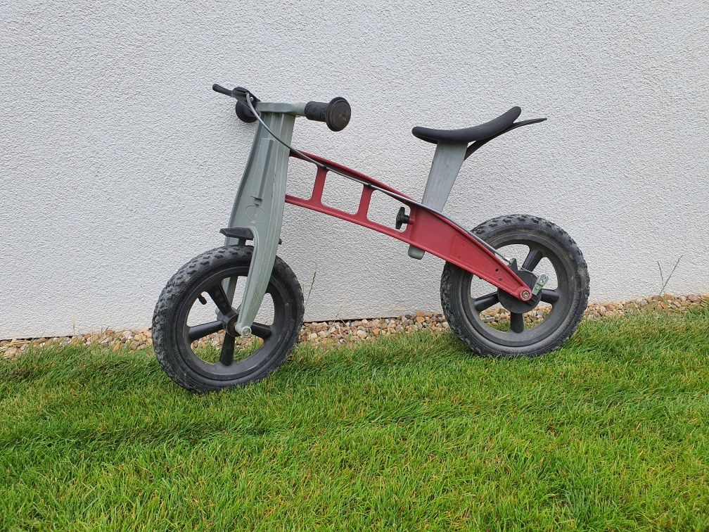 Lekki rowerek biegowy Firstbike 3,9 kg