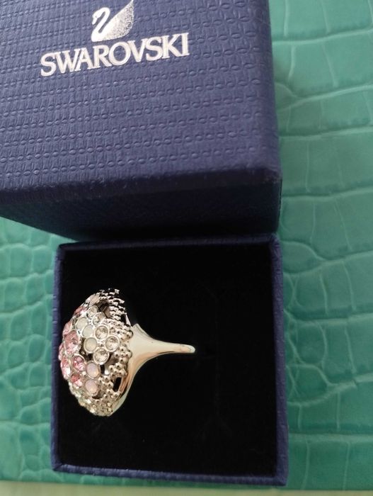 Anel Swarovski oficial com caixa original - Novo