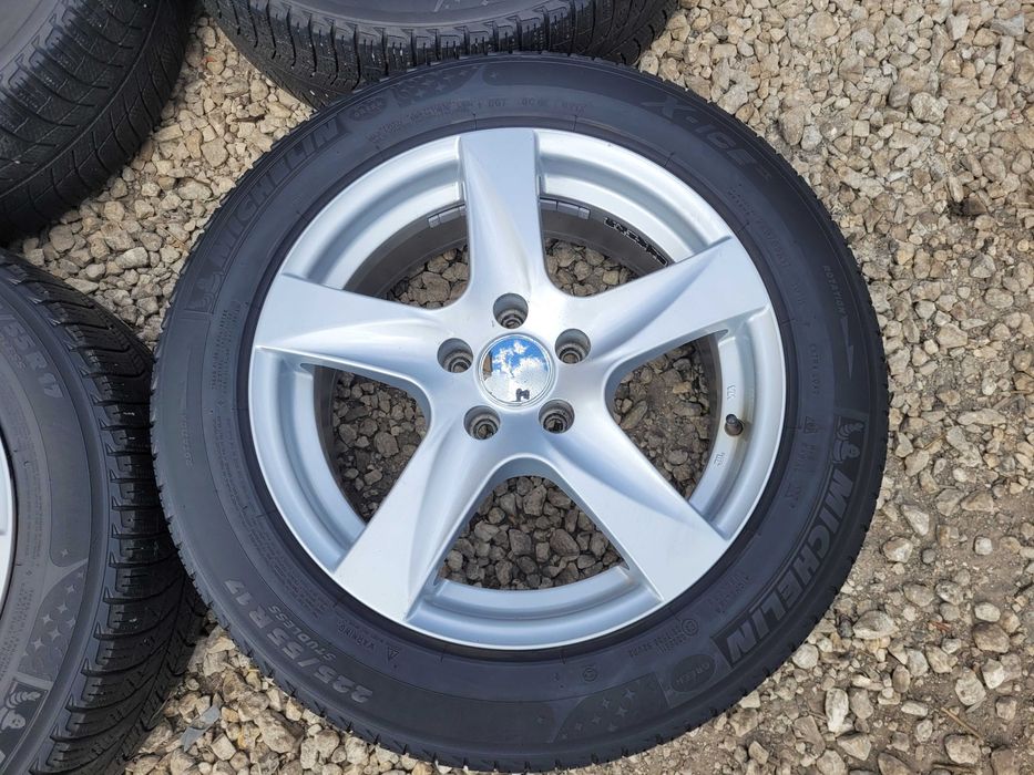 Felgi 5x112 komplet 17 cali ET35 Opony zimowe Michelin 225/55/17