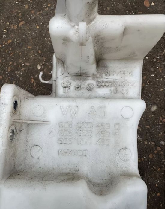 Бачок Омывателя Расширительный VW Jetta 2011-2017