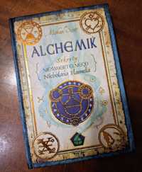 Alchemik Sekrety nieśmiertelnego Nicholasa Flamela M. Scott