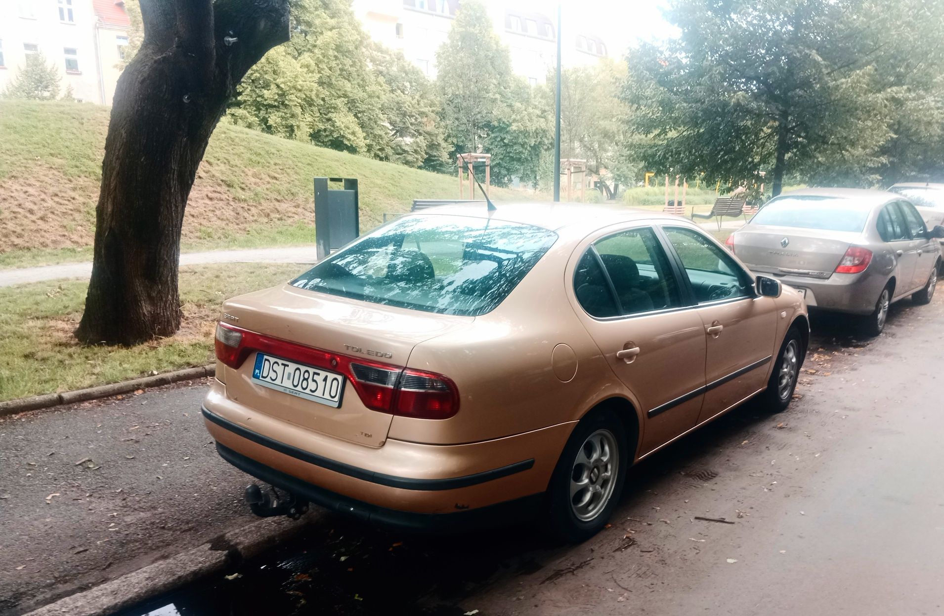 Sprzedam Seata Toledo 1.9tdi,hak,klima
