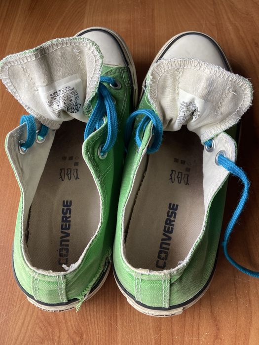 Znoszone trampki converse