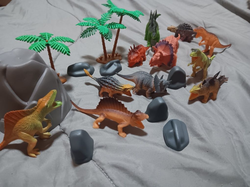 Dinossauros - 15 figuras Toys"R"Us