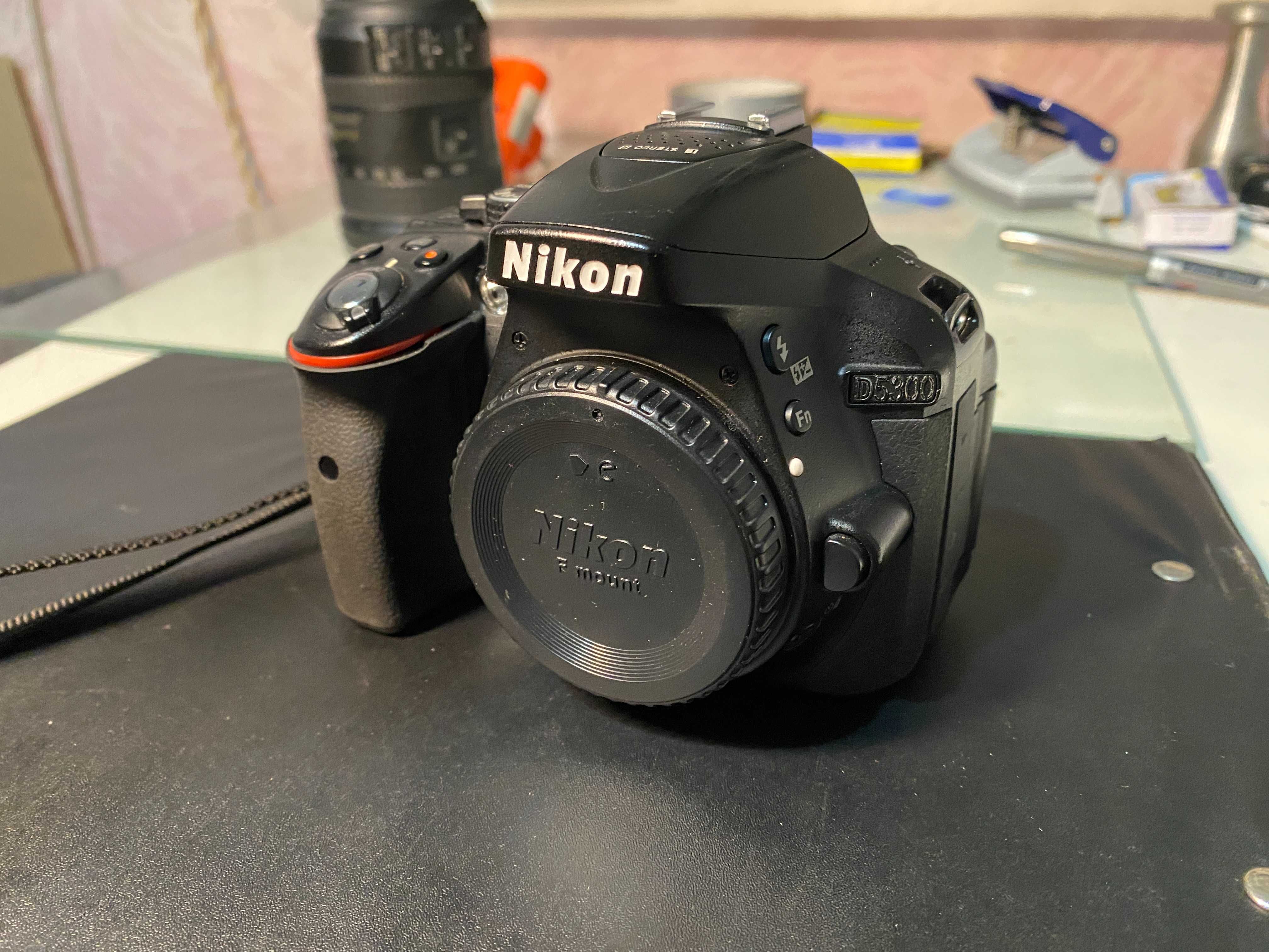 Nikon D5300 тело