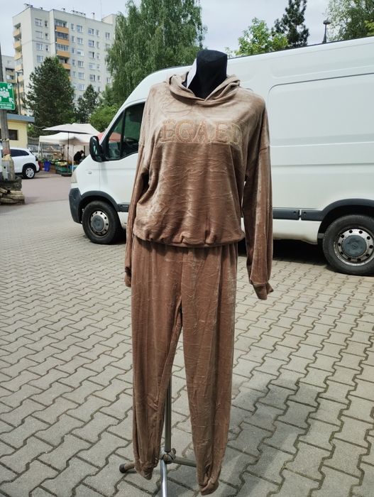 Dres damsko-młodzieżowy karmel