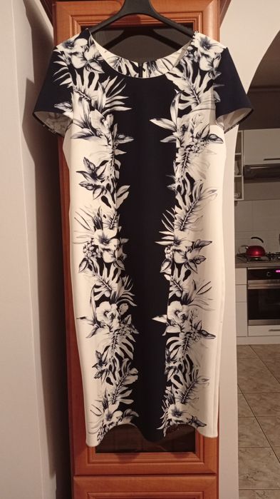 Sukienka wizytowa 46