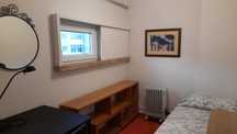 Quarto mobilado na Estrela