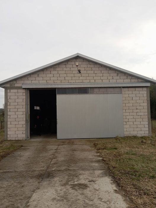 Sprzedam halę, magazyn o powierzchni 300m2 wraz z działką 0,62h
