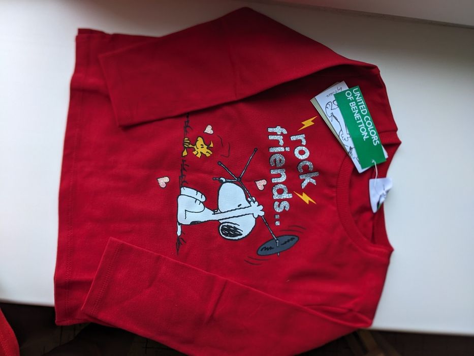 Новий светрик на дівчинку