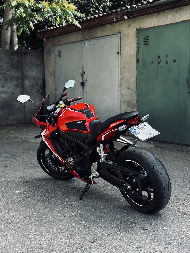 Honda cbr650ra 2022 abs tcs