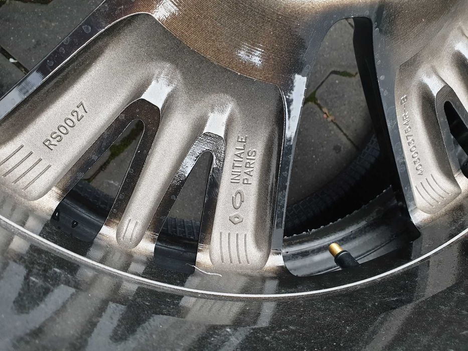 Felgi aluminiowe Renault 19" 5x114,3 8j et49 Nissan Kia Mazda itp.