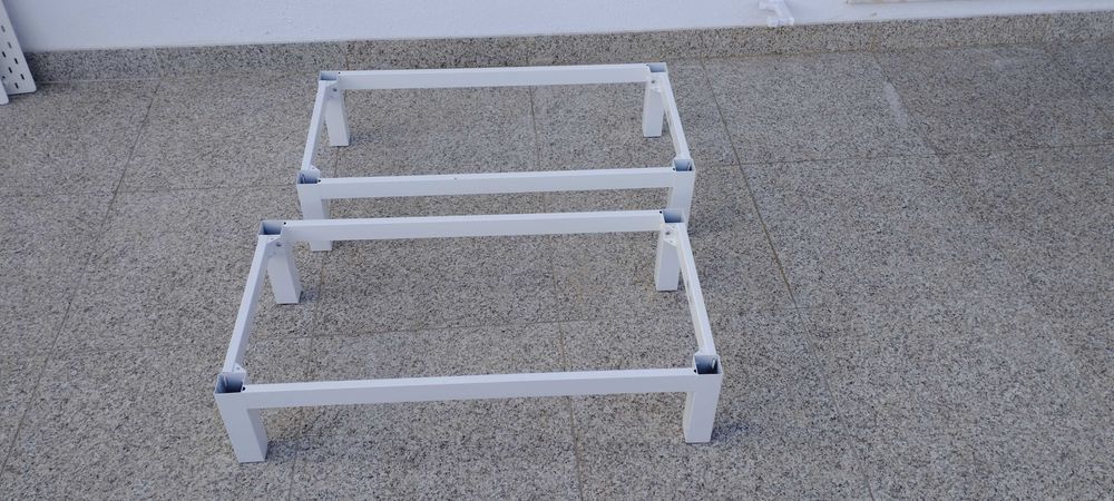 Estruturas / pernas  de móveis brancas ikea