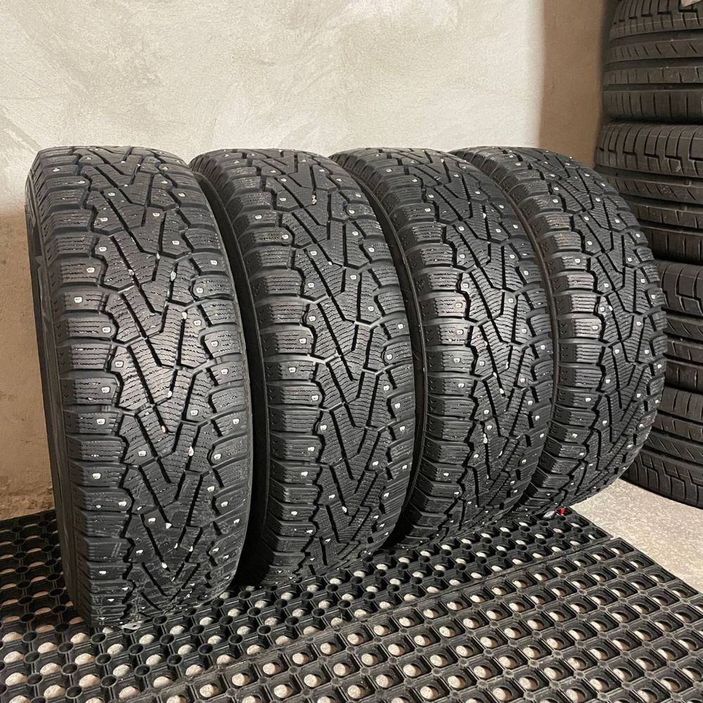 Pirelli 205/55 R16 комплект зимовоі шипованоі гуми на дасках.