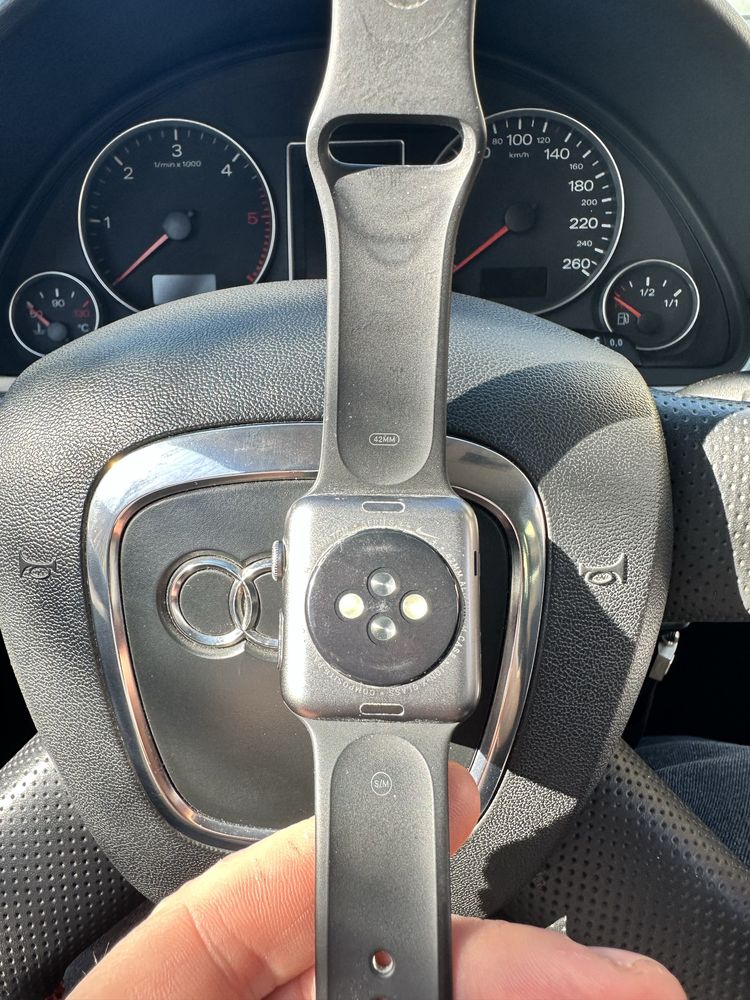 Apple Watch 3/42 nike 86%