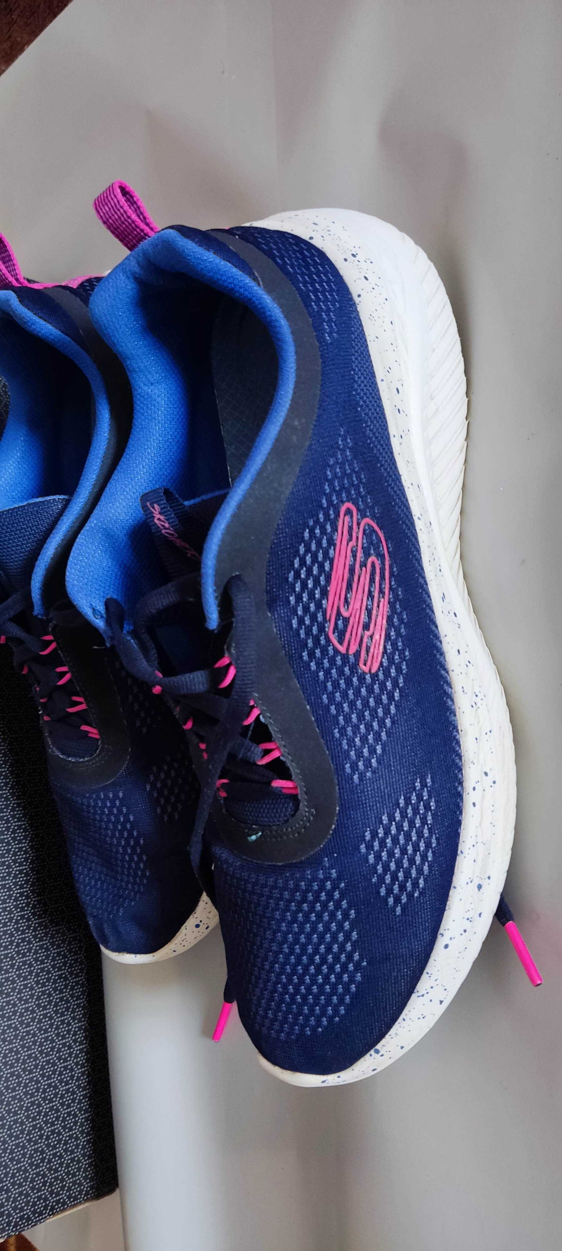 Кросівки Skechers жіночі