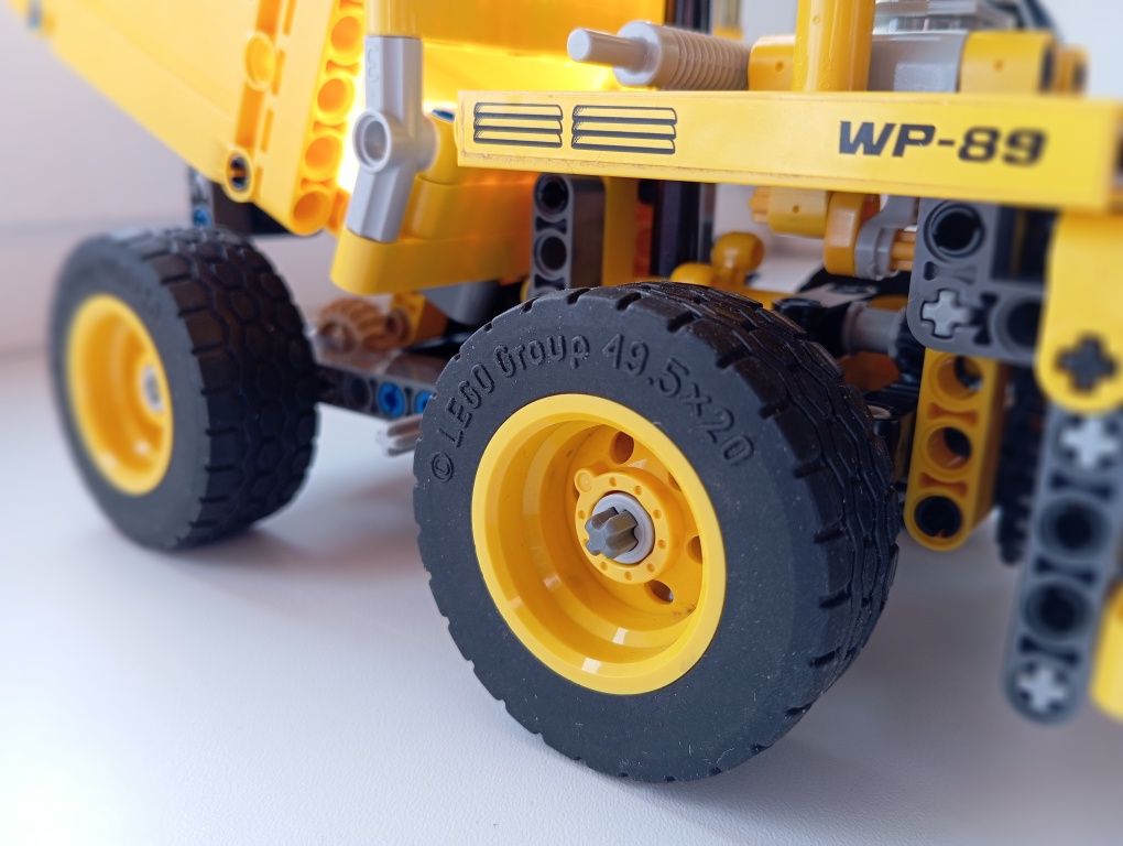 Lego Technic 42035 оригінал