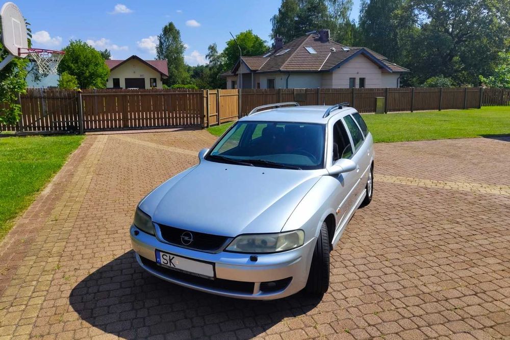 REZERWACJA Opel Vectra B Kombi, 2.2DTI, 125KM, wersja "Elegance" 2001r