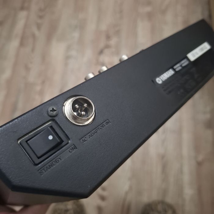 Мікшерний пульт аналоговий