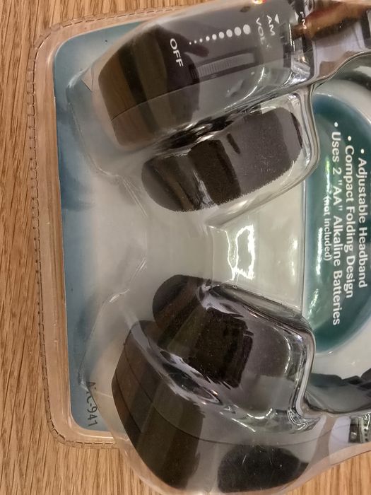 Nowe słuchawki Retro dla konesera