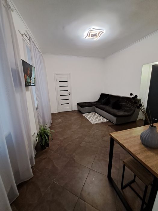 Подобово Двокімнатні апартаминти в центрі міста Лева