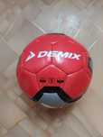 Продам футбольный мяч Demix DF150-H2