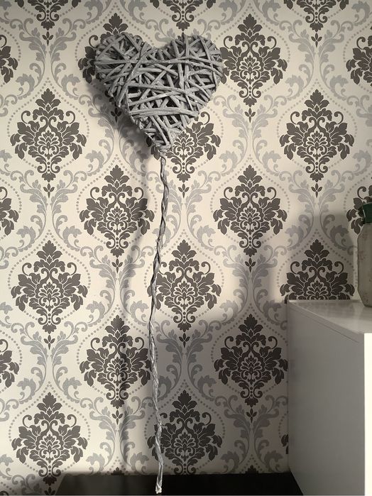 Dekoracja drewnopodobna szare serce