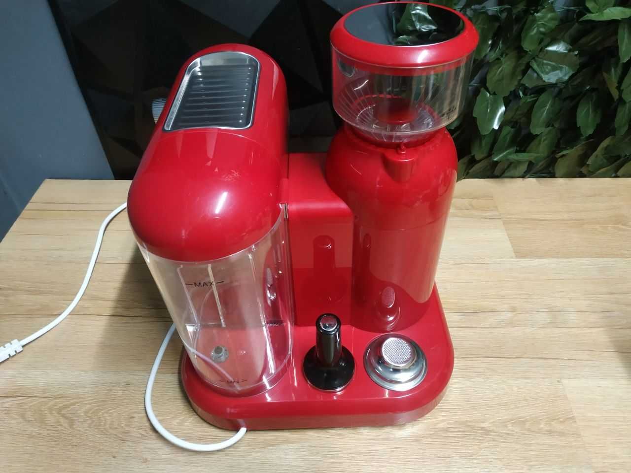 Ekspres do kawy Klarstein ciśnieniowy kolbowy  1550W 20bar 1,4l #5656
