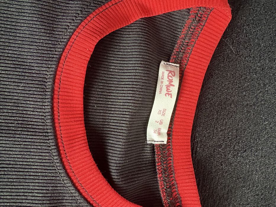 Crop top czarno czerwony