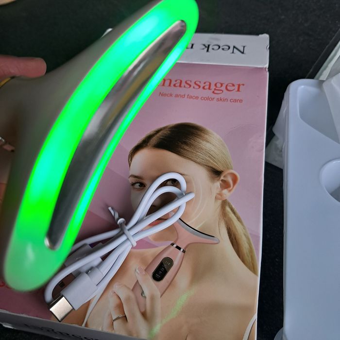 Масажер для обличчя