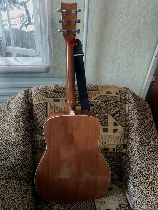 yamaha f370 акустична гітара