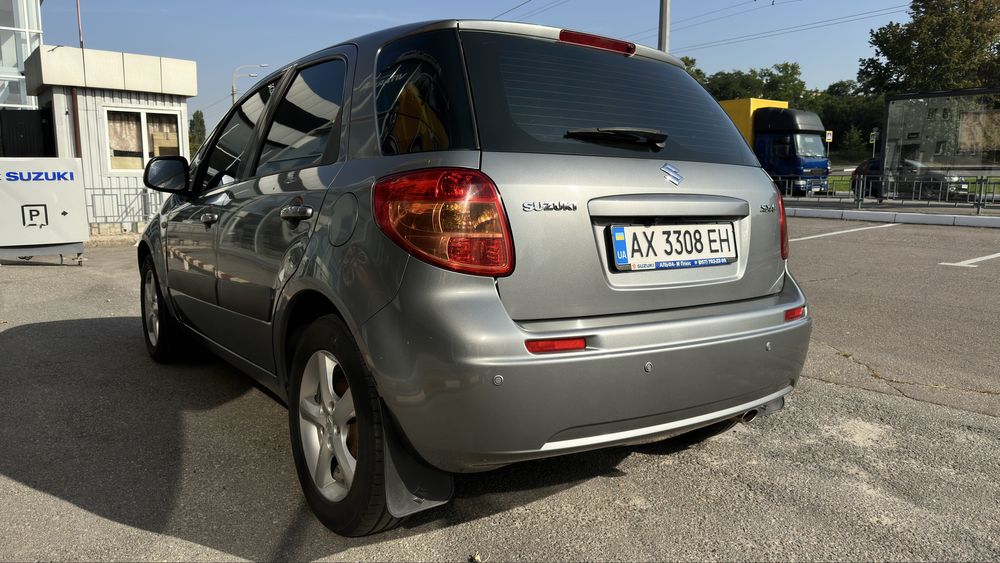 SUZUKI SX4 продаю свій автомобіль