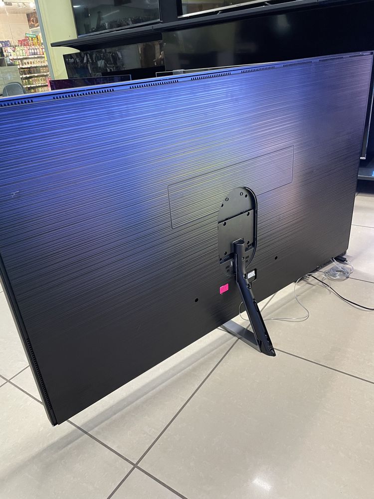 65ʼ Samsung UE65LS03N. 120hz