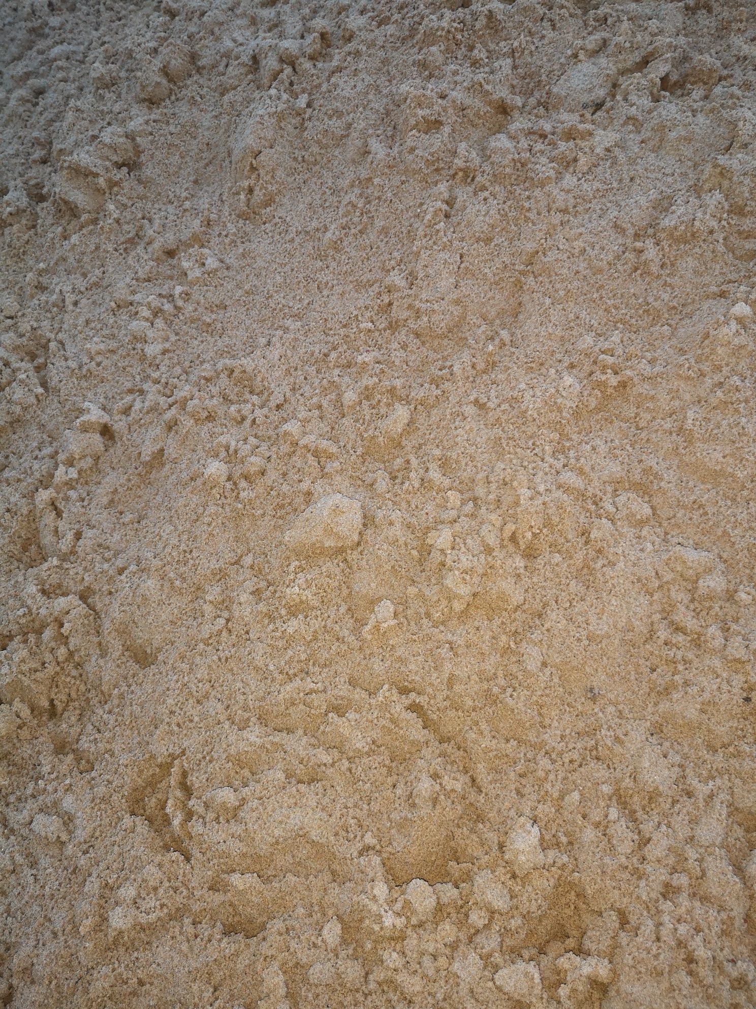Piasek kopalniak sortowany Piasek ostry 0-2mm, wiślak do betonu