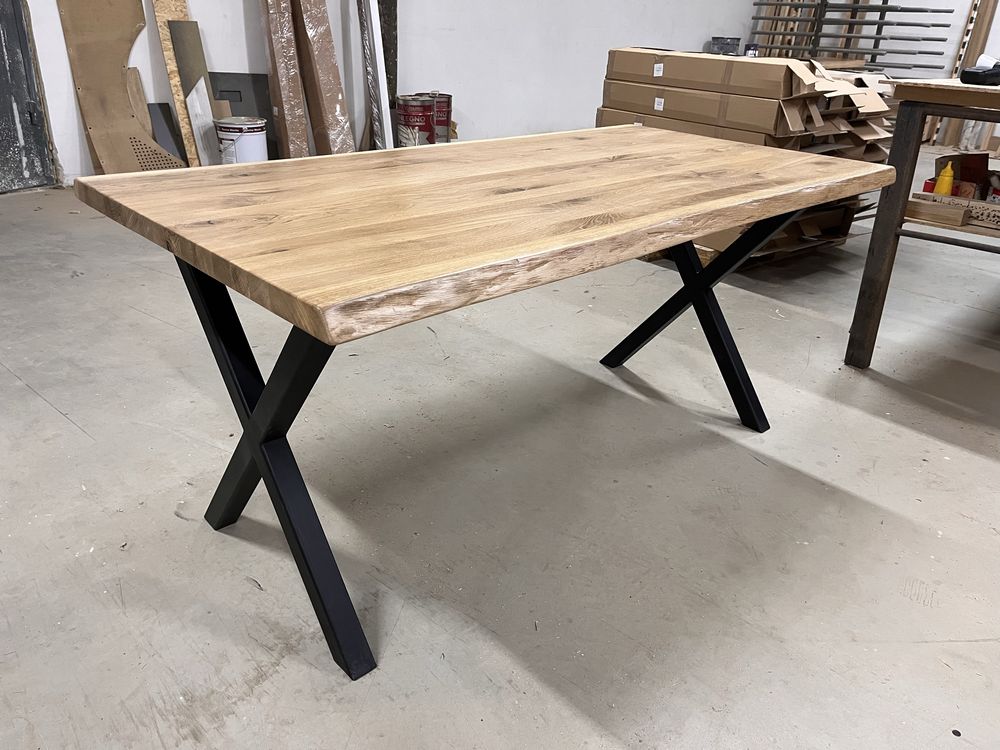 Stół dębowy. Stół w stylu loft. Stół metalowy. Stół jadalniany.
