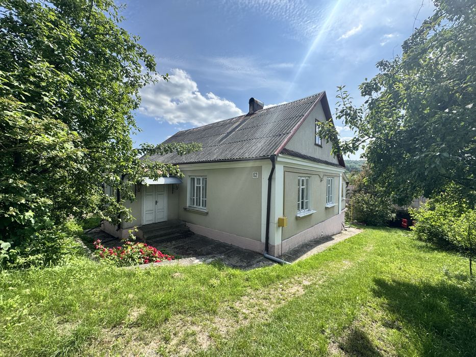 Продам господарство в м.Кременець Тернопільщина