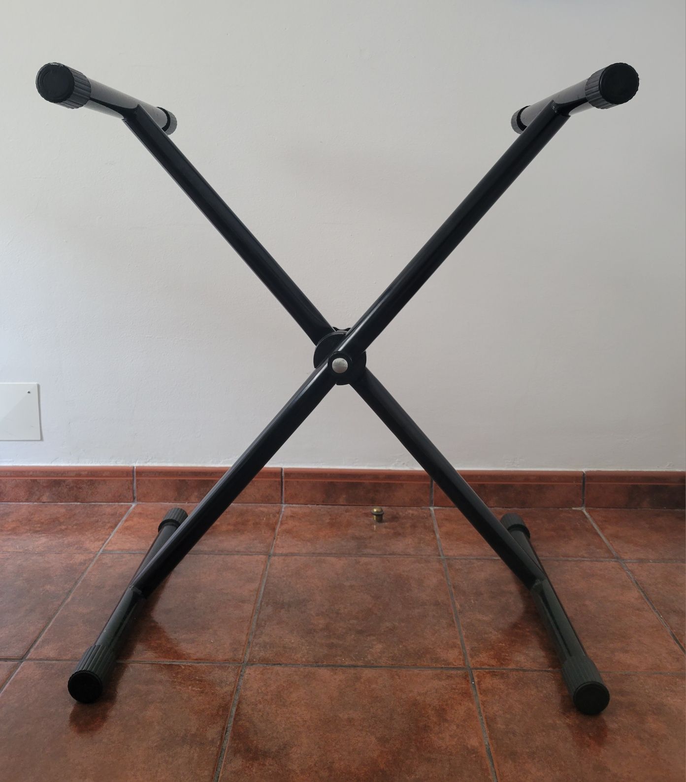 Cavalete de metal ajustável