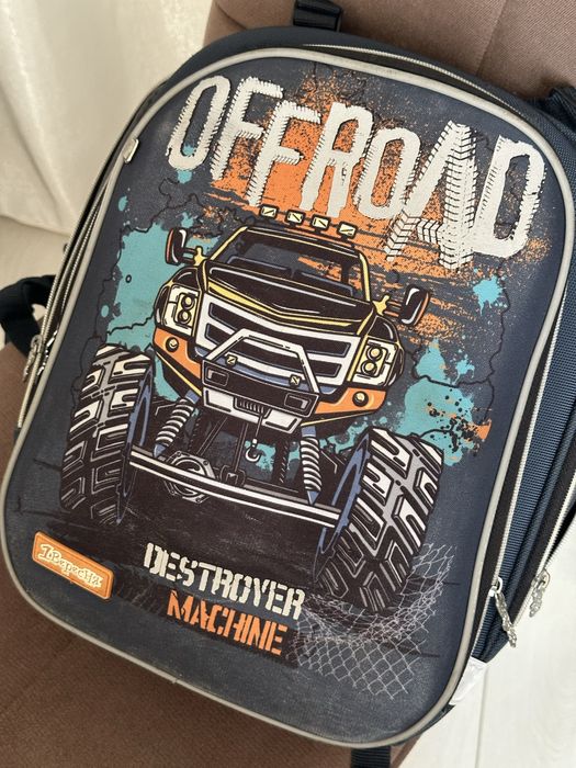 Шкільний рюкзак хлопчик портфель