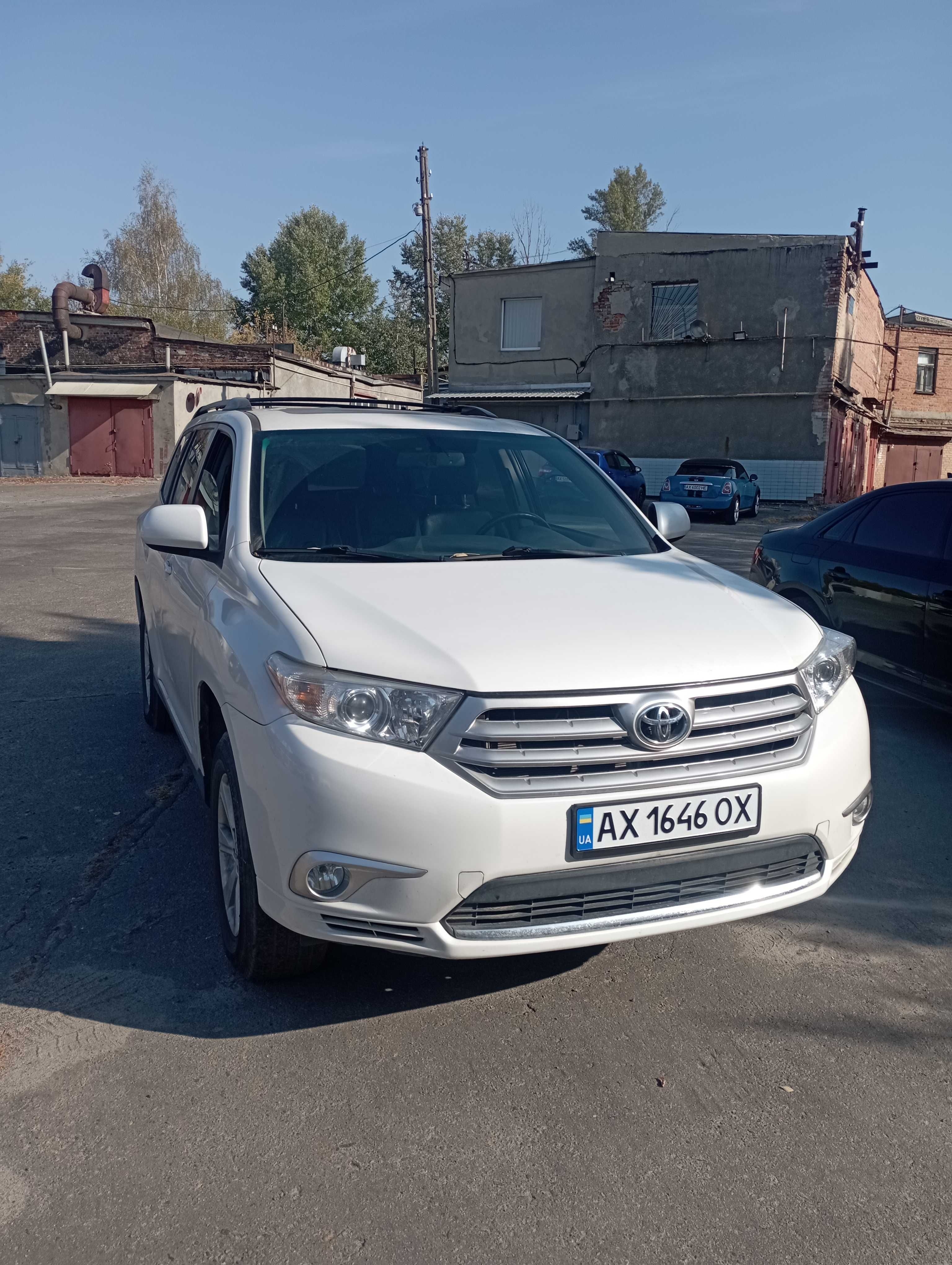 Продам или поменяю на недвижимость Toyota Highlander 2013