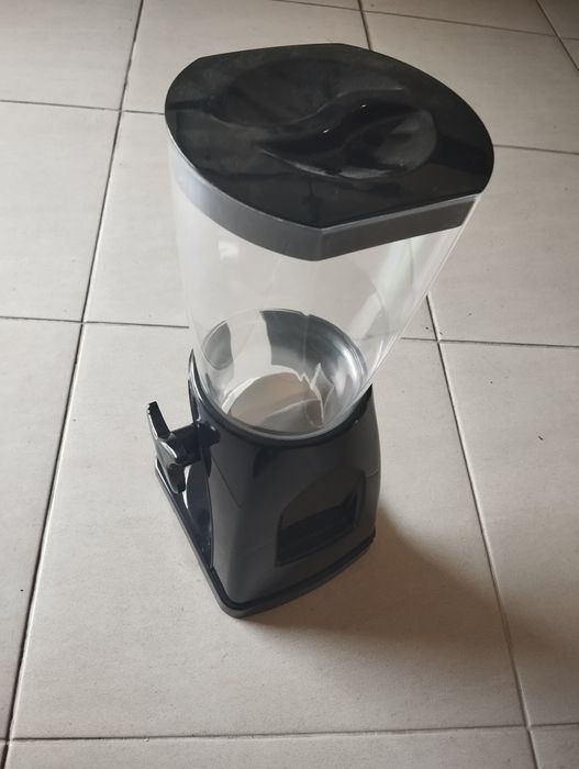 Dispensador de cereais