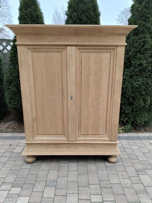 Szafa dębowa oczyszczona