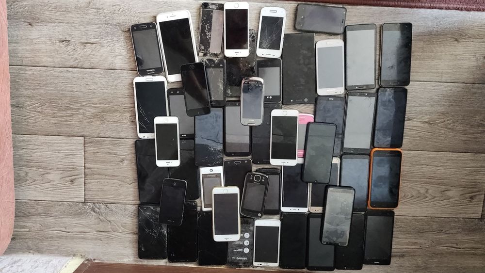 Продам телефони .стан не відомий.