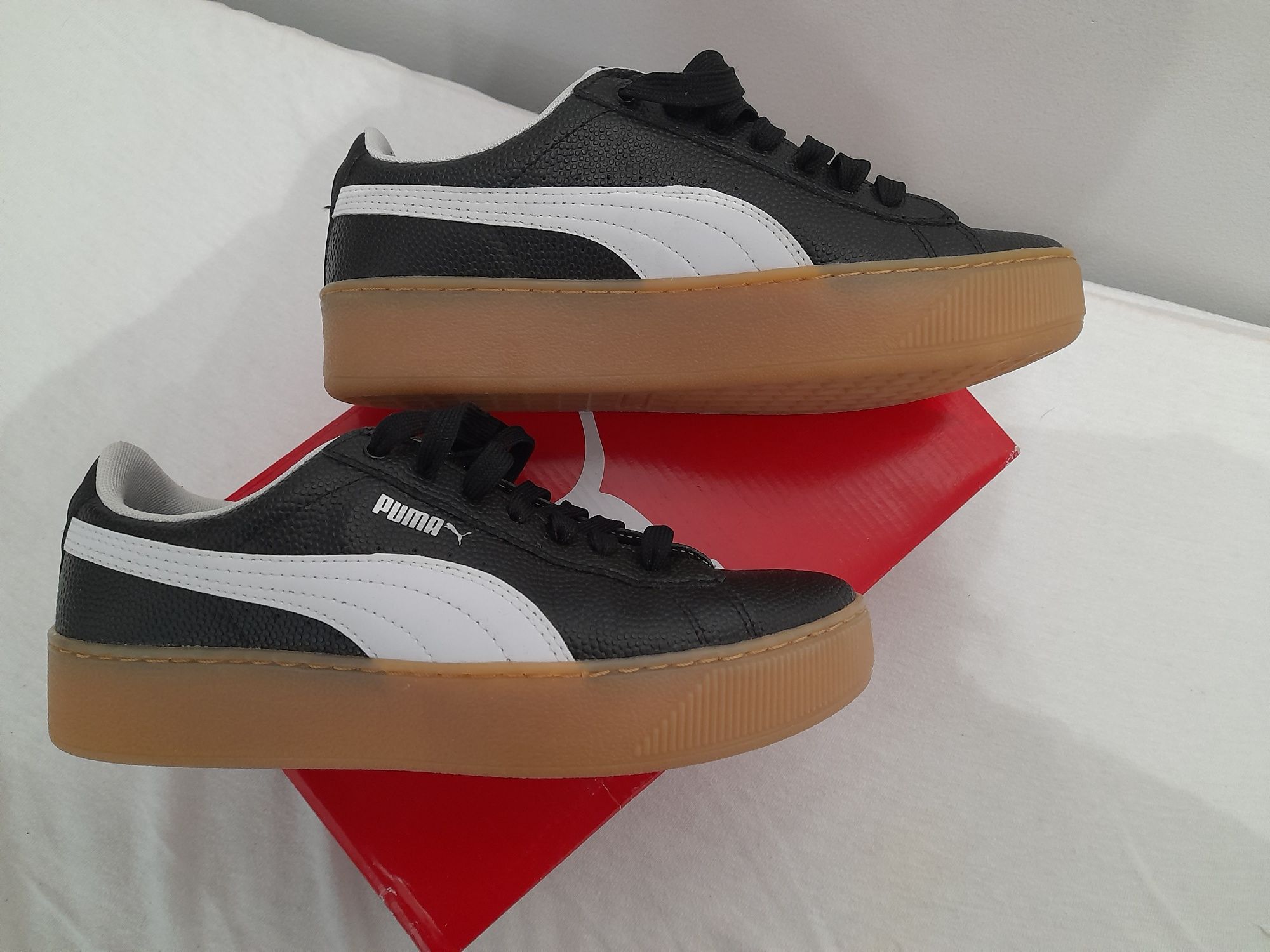 Buty sportowe damskie Puma Vikky Platform VT rozmiar 40