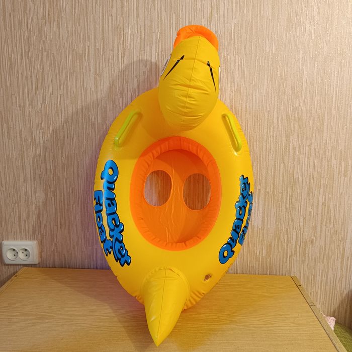 Детский надувной плотик-уточка