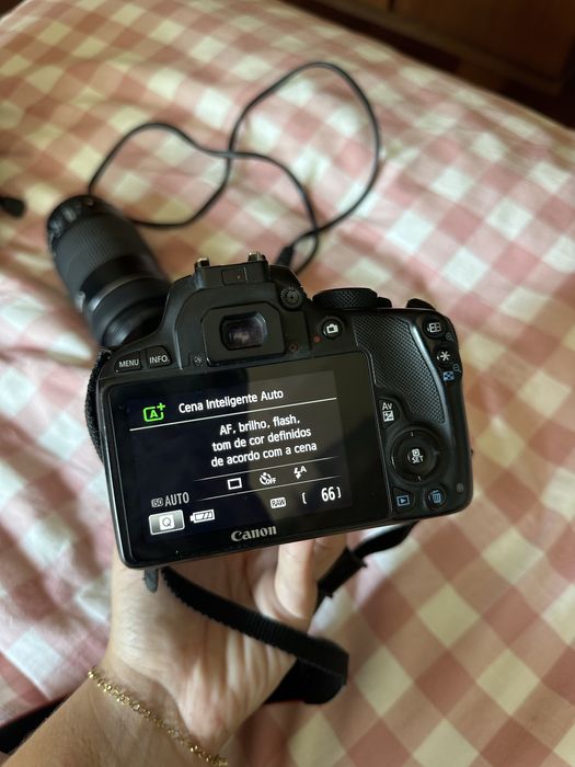 Camara Canon EOS 100D