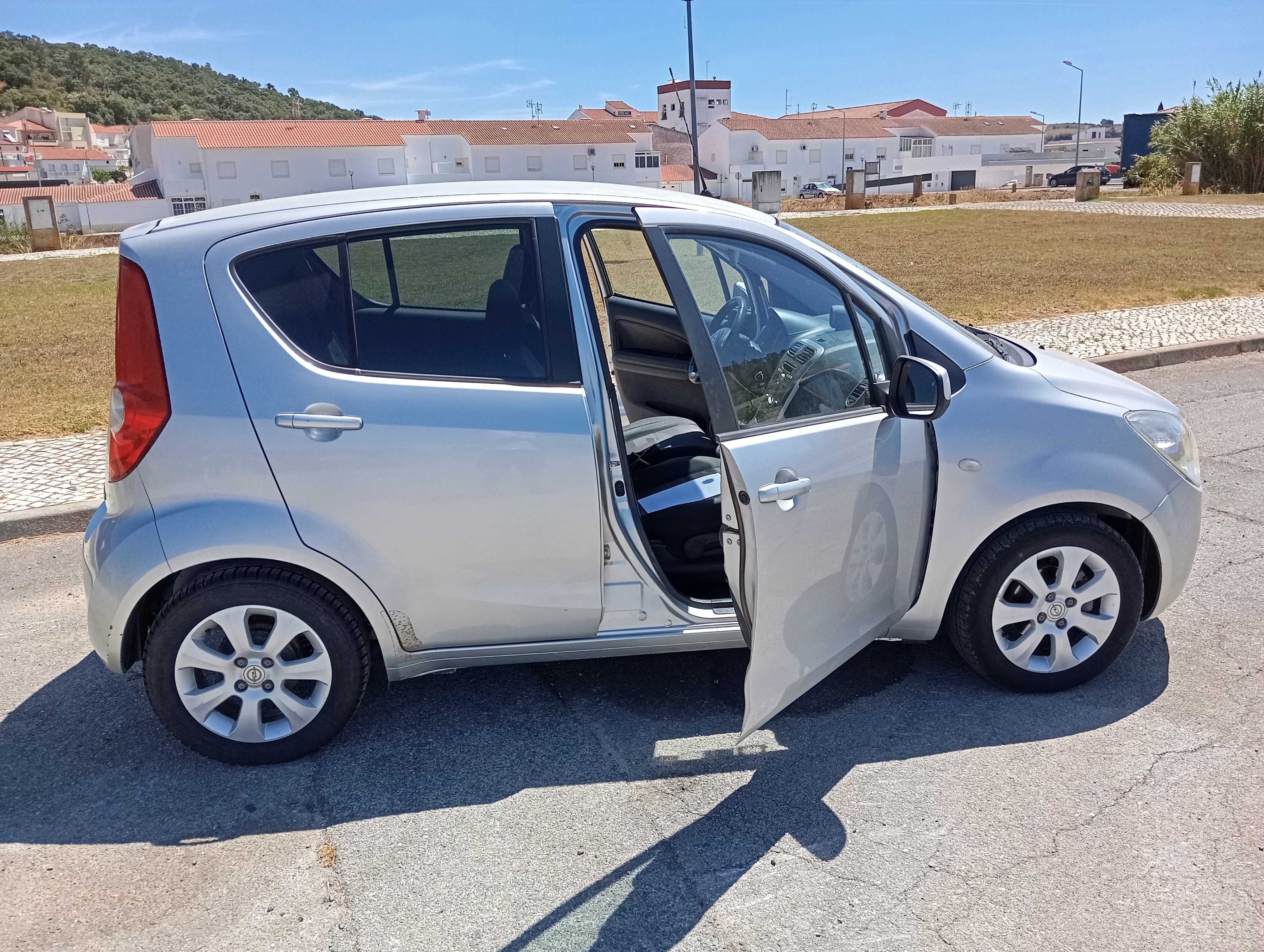 Opel Agila cinzento 2009