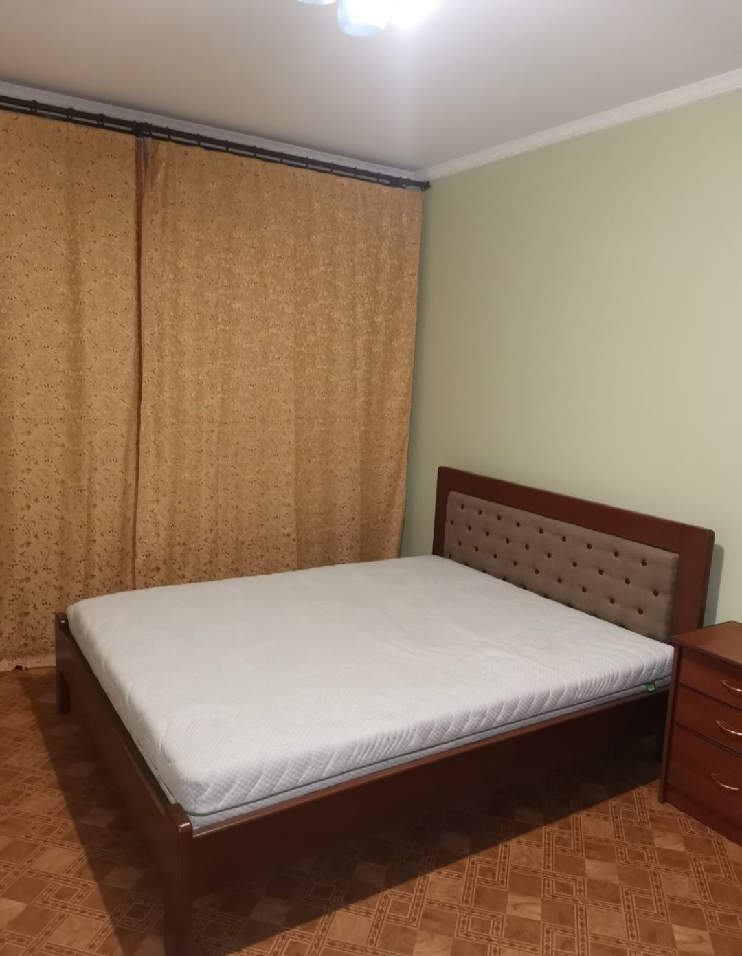 Продам 2 кімнатну  квартиру район Зоряного Київський Шлях!