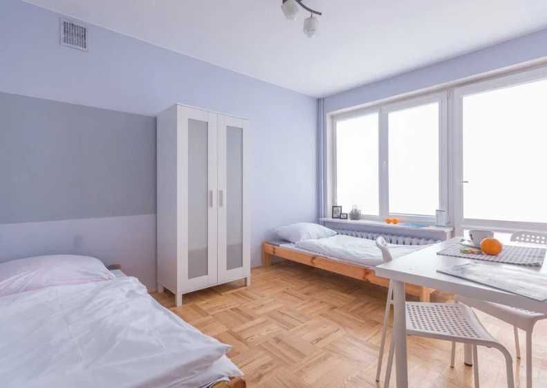 Сдам место в Крутом Хостеле! Киев, Метро Оболонь Почайна (Петровка)!--555.biz.ua